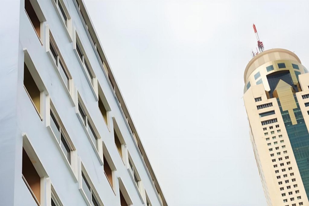 J Two S Pratunam Hotel