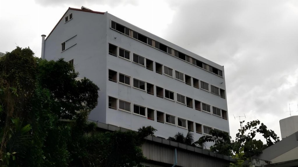 J Two S Pratunam Hotel